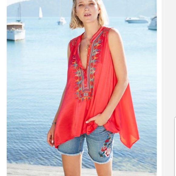 Johnny was VERSAIRO CRINKLE SATIN TUNIC - Picture 3 of 8